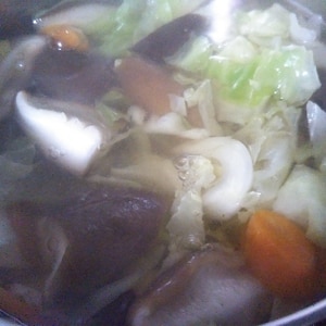 おでんの素で簡単☆野菜スープ